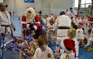 Noël du Judo gymnase de la Moutonne 10h.Tous les enfants en kimono. Merci