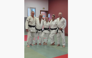 BIENVENUE A LANA ET NOA NOUVELLES CEINTURES NOIRES